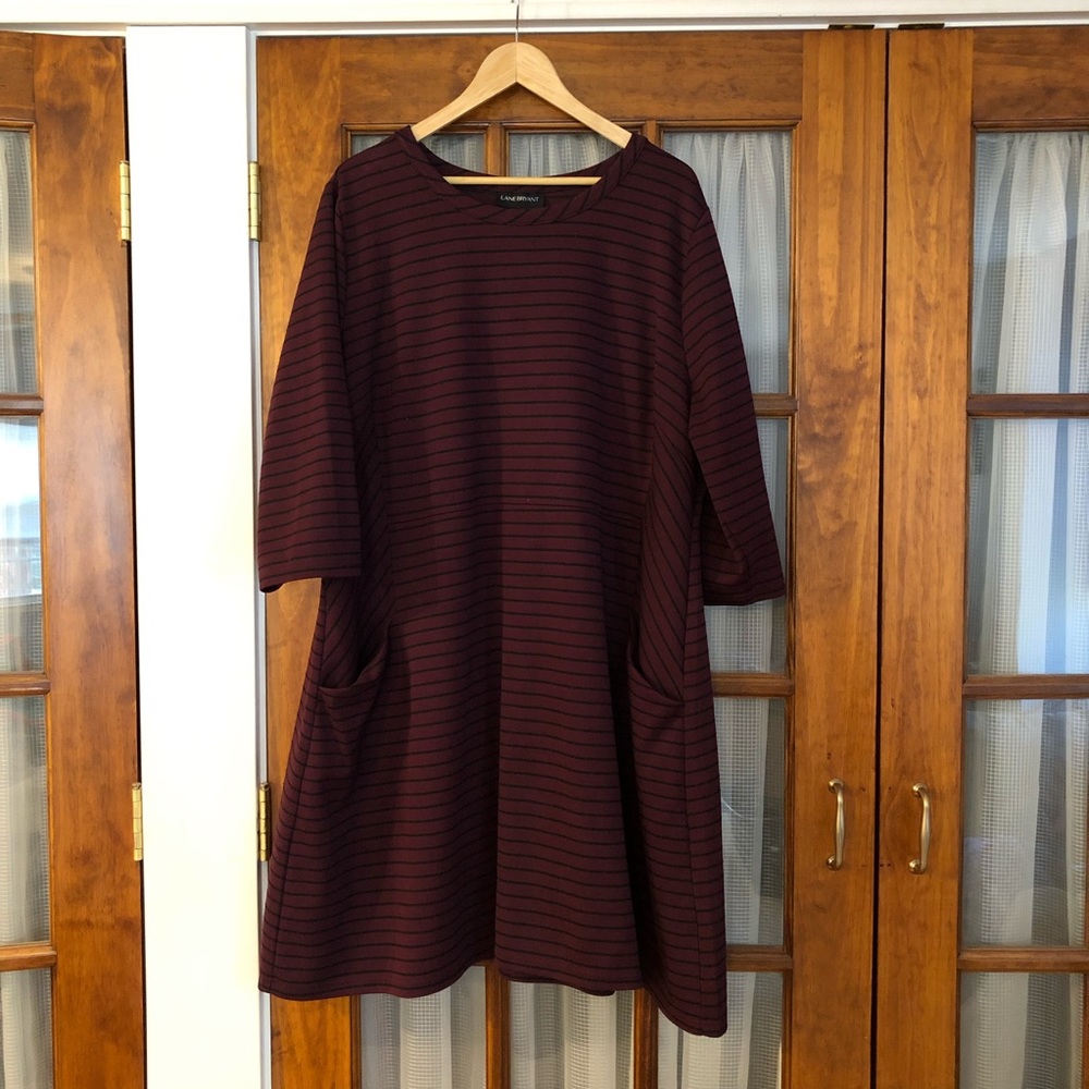 Lane Bryant maroon shift dress with pockets!